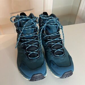 Hoka Kaha 2 Teal Hiking Boots Women’s 8